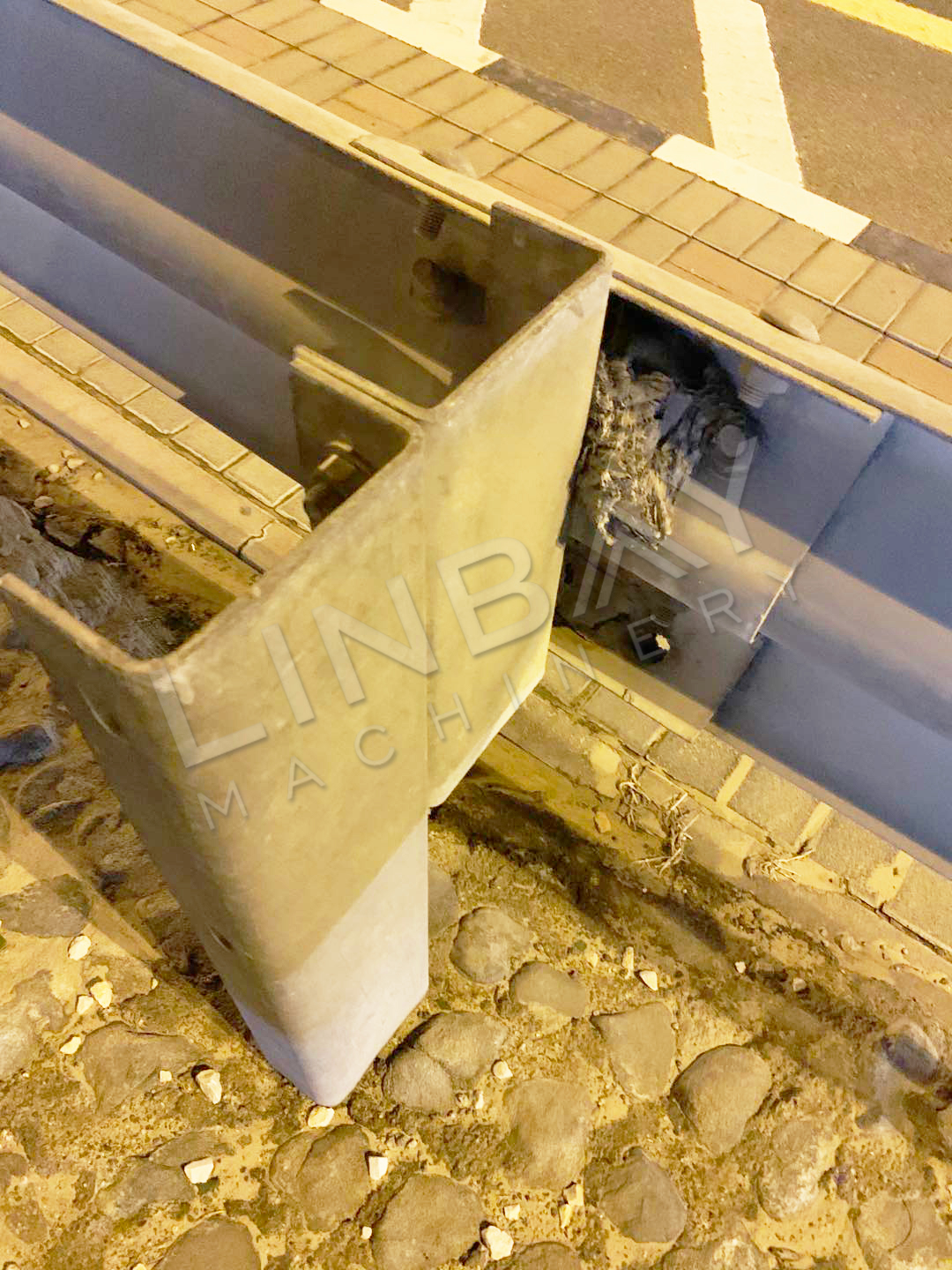 Saudi Arabia guardrail spacer block and post (2)